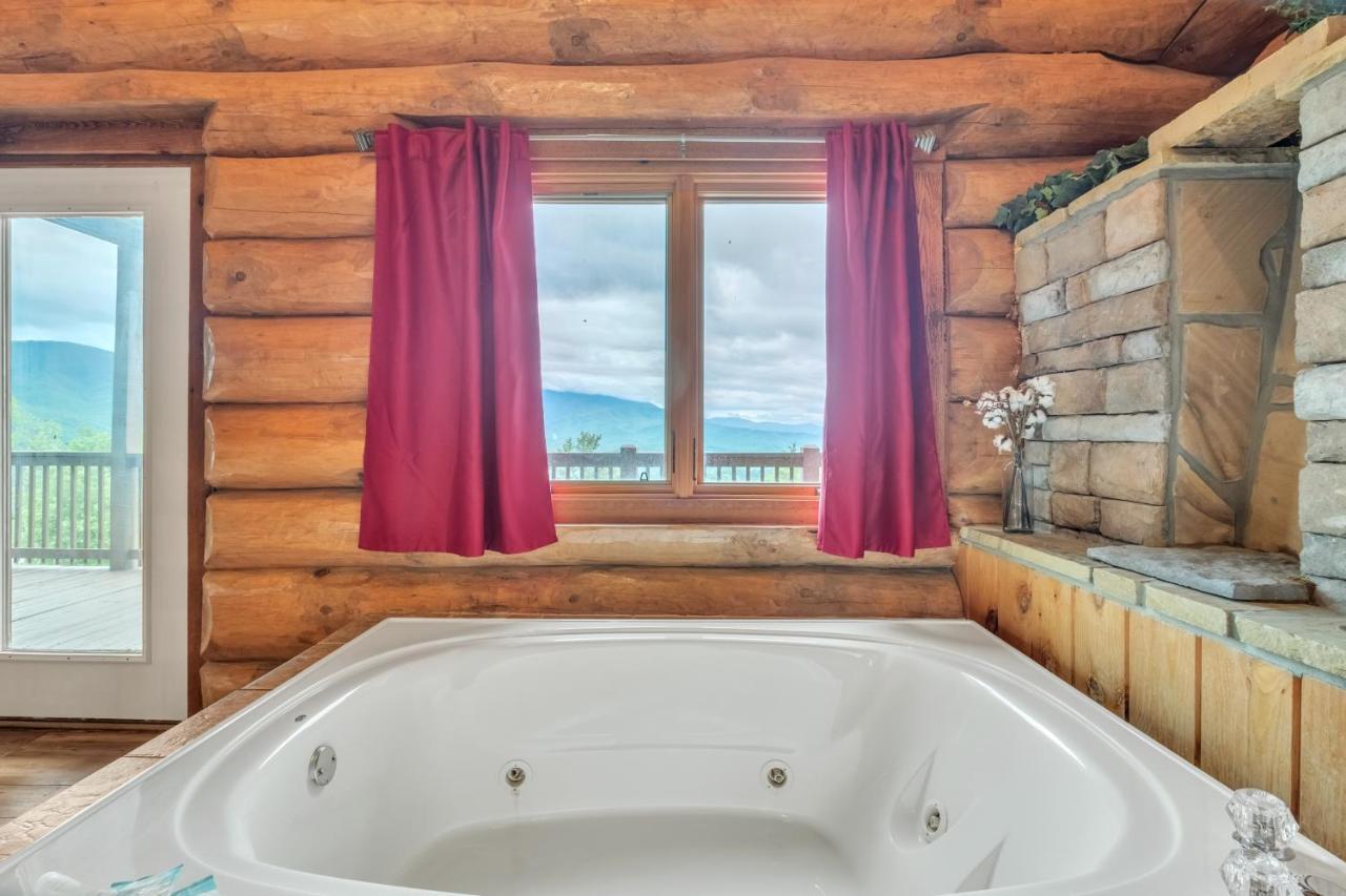 Sky Views - Panoramic Views Cabin Гетлинбург Екстериор снимка