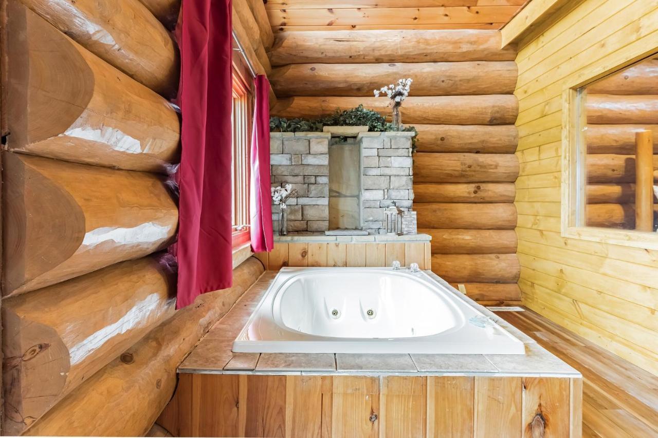 Sky Views - Panoramic Views Cabin Гетлинбург Екстериор снимка