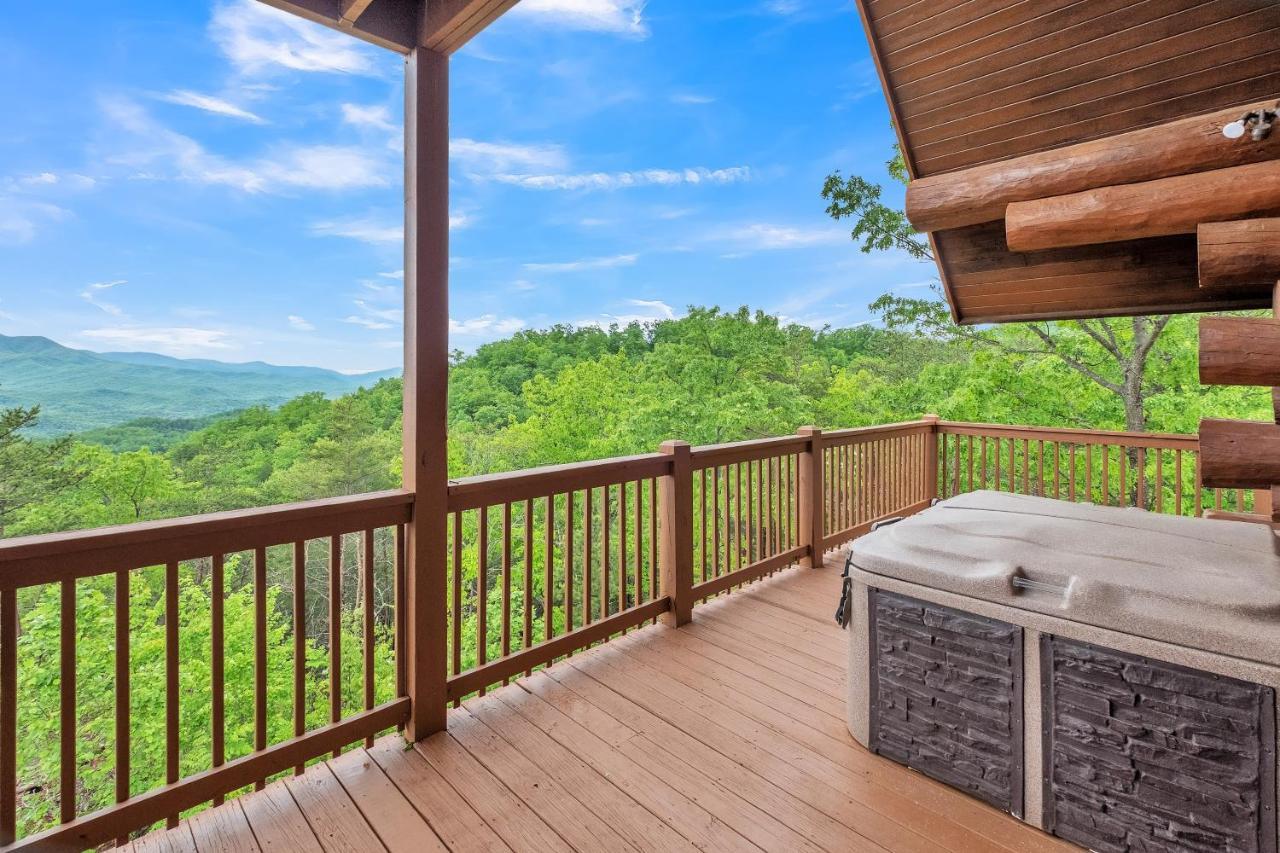 Sky Views - Panoramic Views Cabin Гетлинбург Екстериор снимка